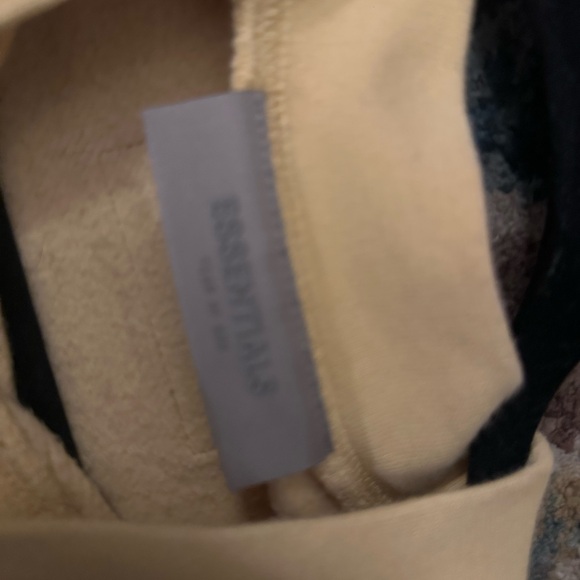 Fear Of God Essentials Yellow Short Set - Picture 6 of 13